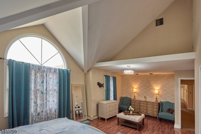 Primary Bed Sitting Area