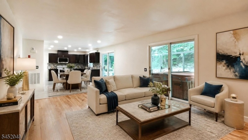 Kitchen & dining + fam rm