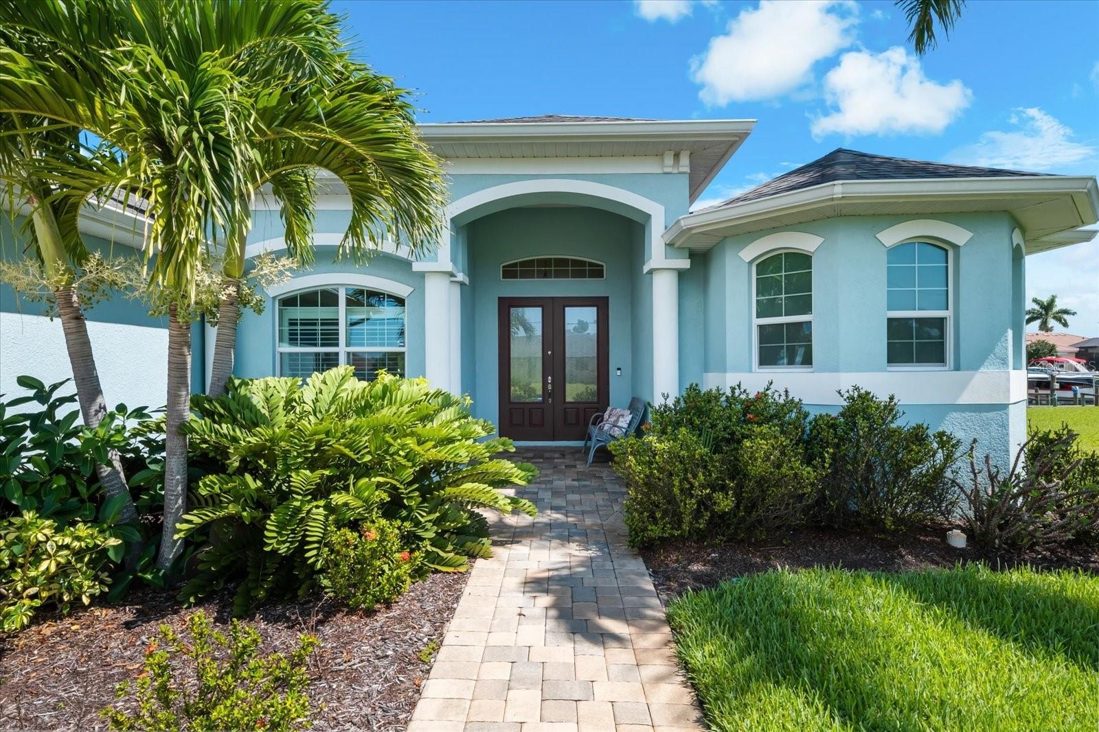 Lush Landscaping Meets Waterfront Luxury!
