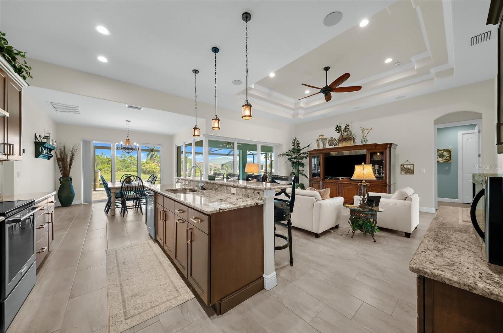 Dining/Kitchen/Great Room Combo!