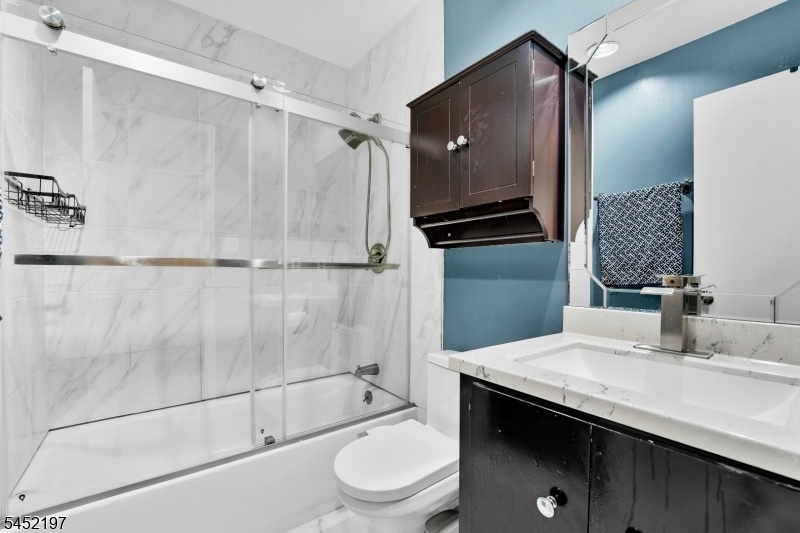 2nd Bathroom