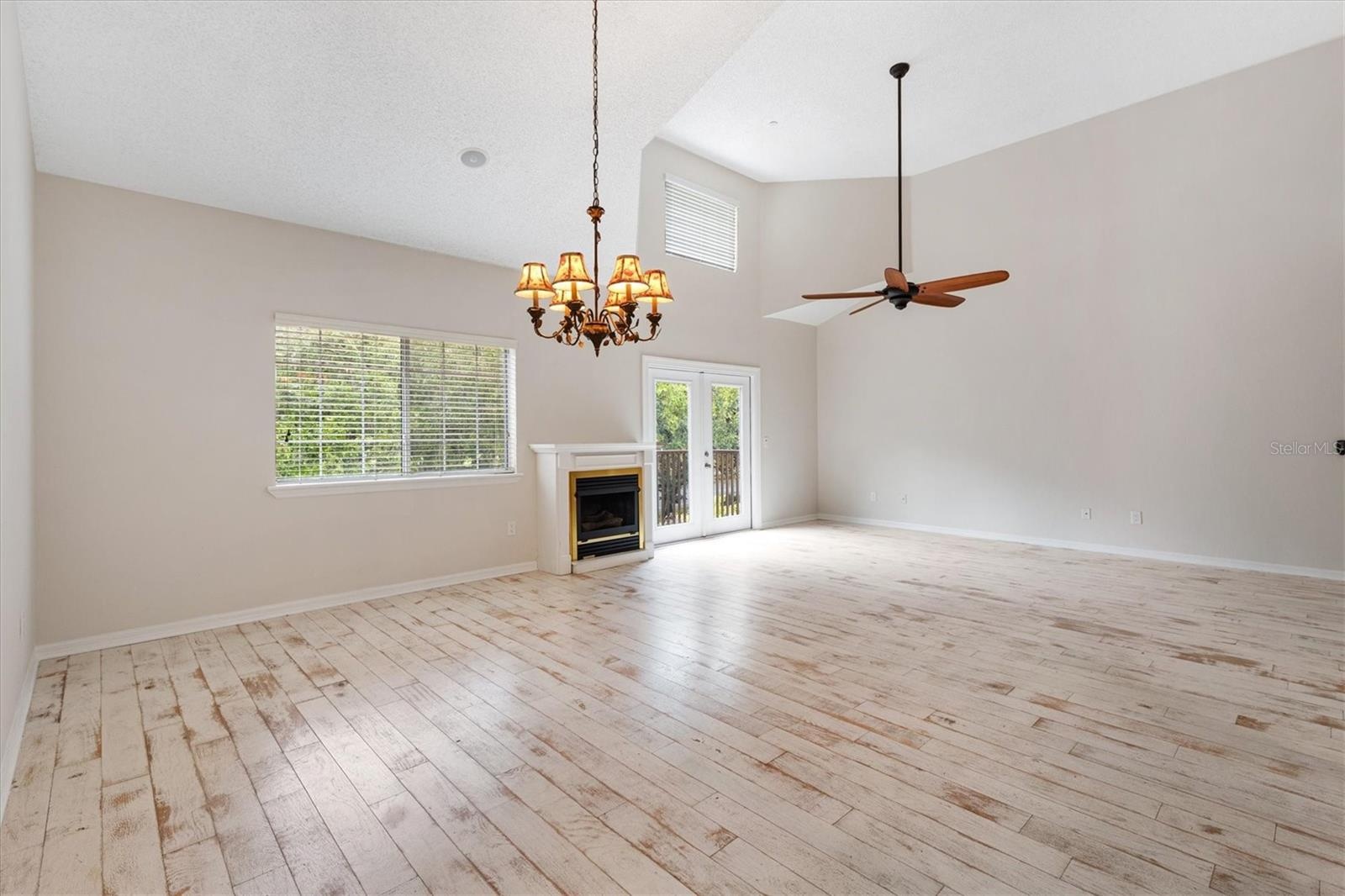 2nd Floor-Gas Fireplace