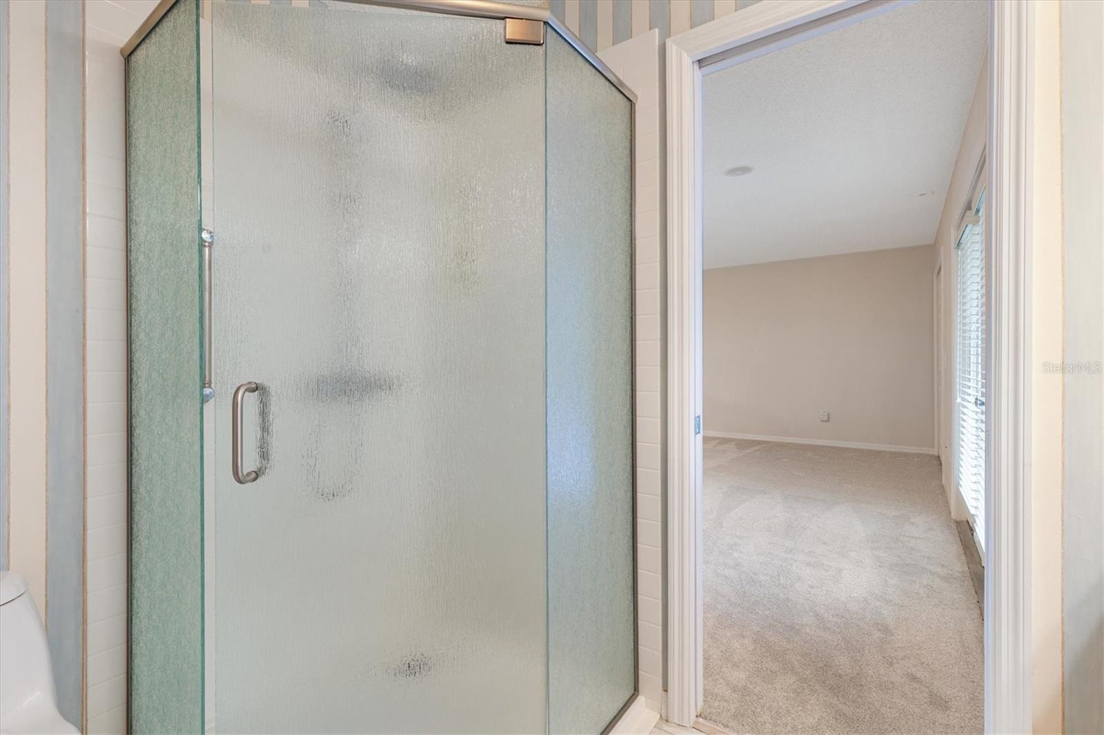 3rd Floor-Walk-in Shower