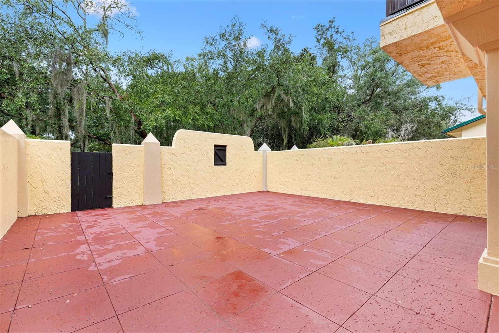 WHAT COULD YOU DO WITH THIS PRIVACY??