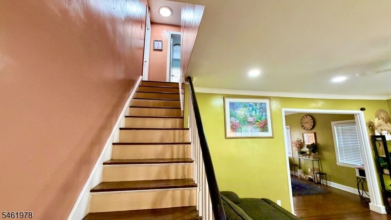 Staircase to 2 Floor