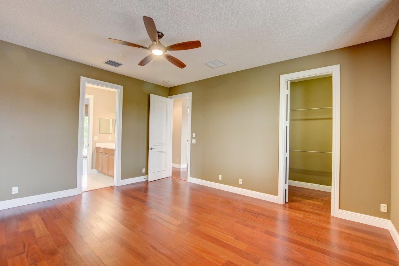 Huge Bedroom Upstairs # 3