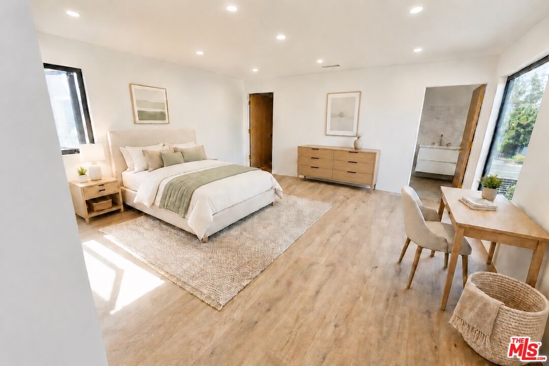 Second Ensuite Bedroom - VIrtu