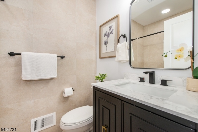 Unit 1 Bathroom