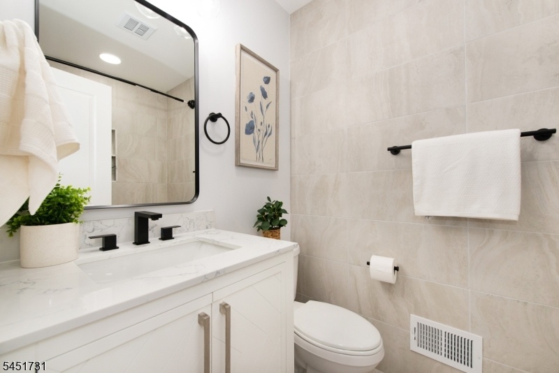 Unit 1 Bathroom