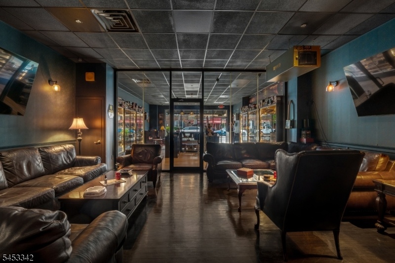 Cigar Lounge