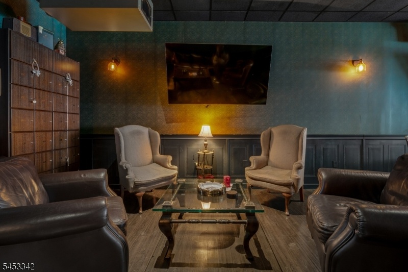 Cigar Lounge