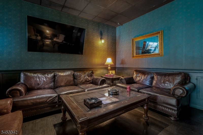 Cigar Lounge