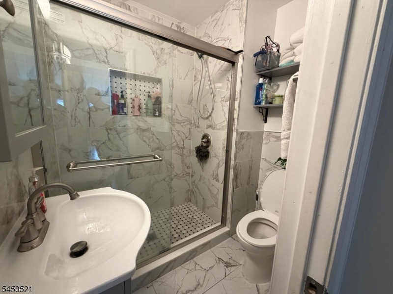 bathroom 2nd