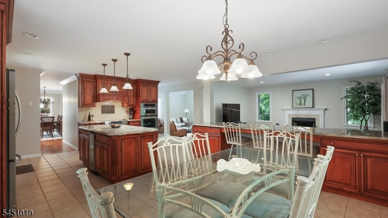 Kitchen Breakfast area