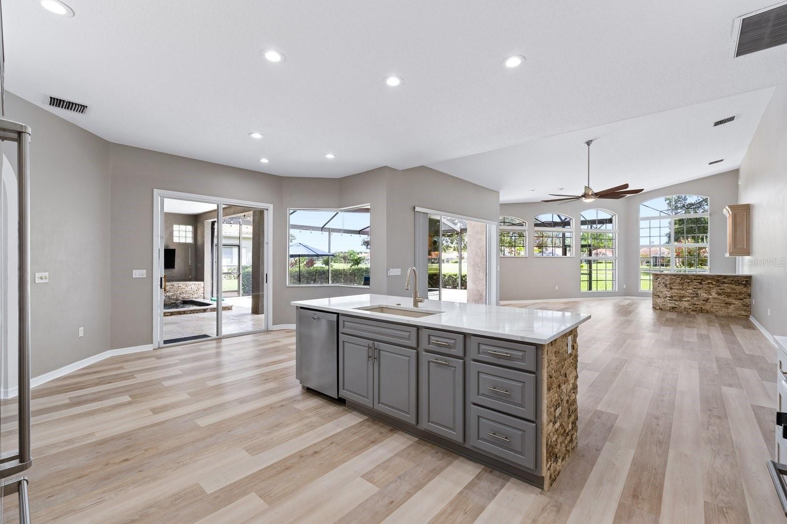 Kitchen to FamilyRoom
