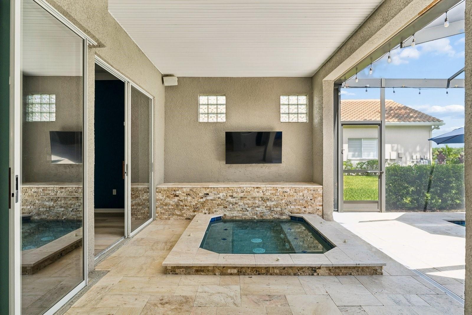 Heated Spa under Covered Lanai