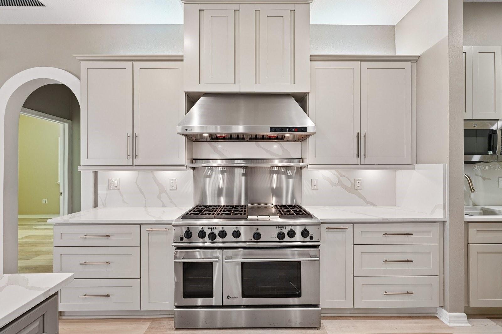 GE Monogram Commercial Grade Gas Range