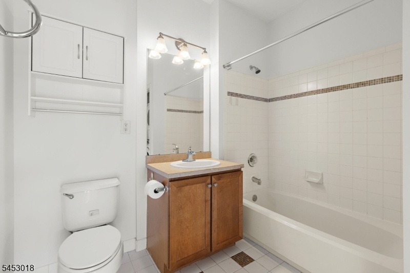 Bathroom2