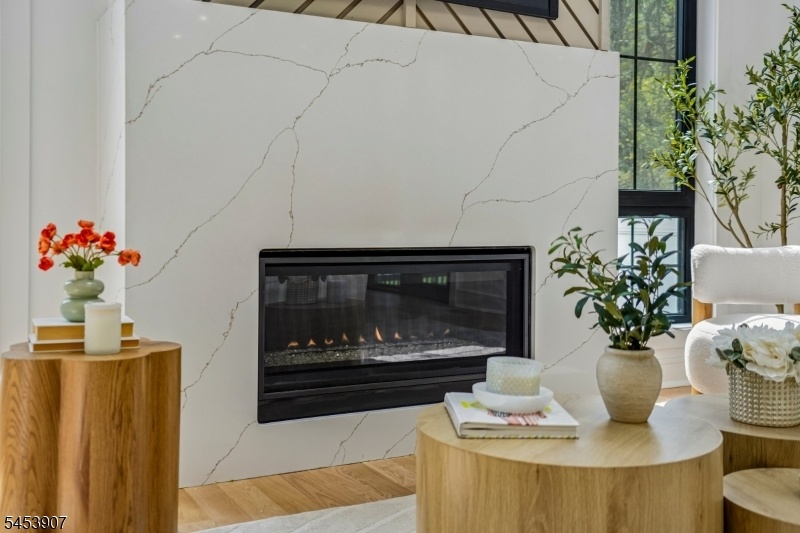 Family Room FP