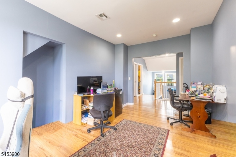 3rd Floor Living Rm
