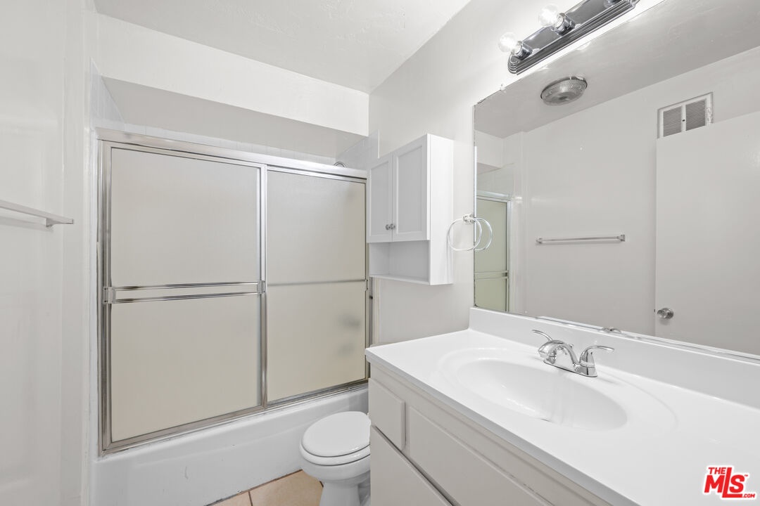 Bathroom #1