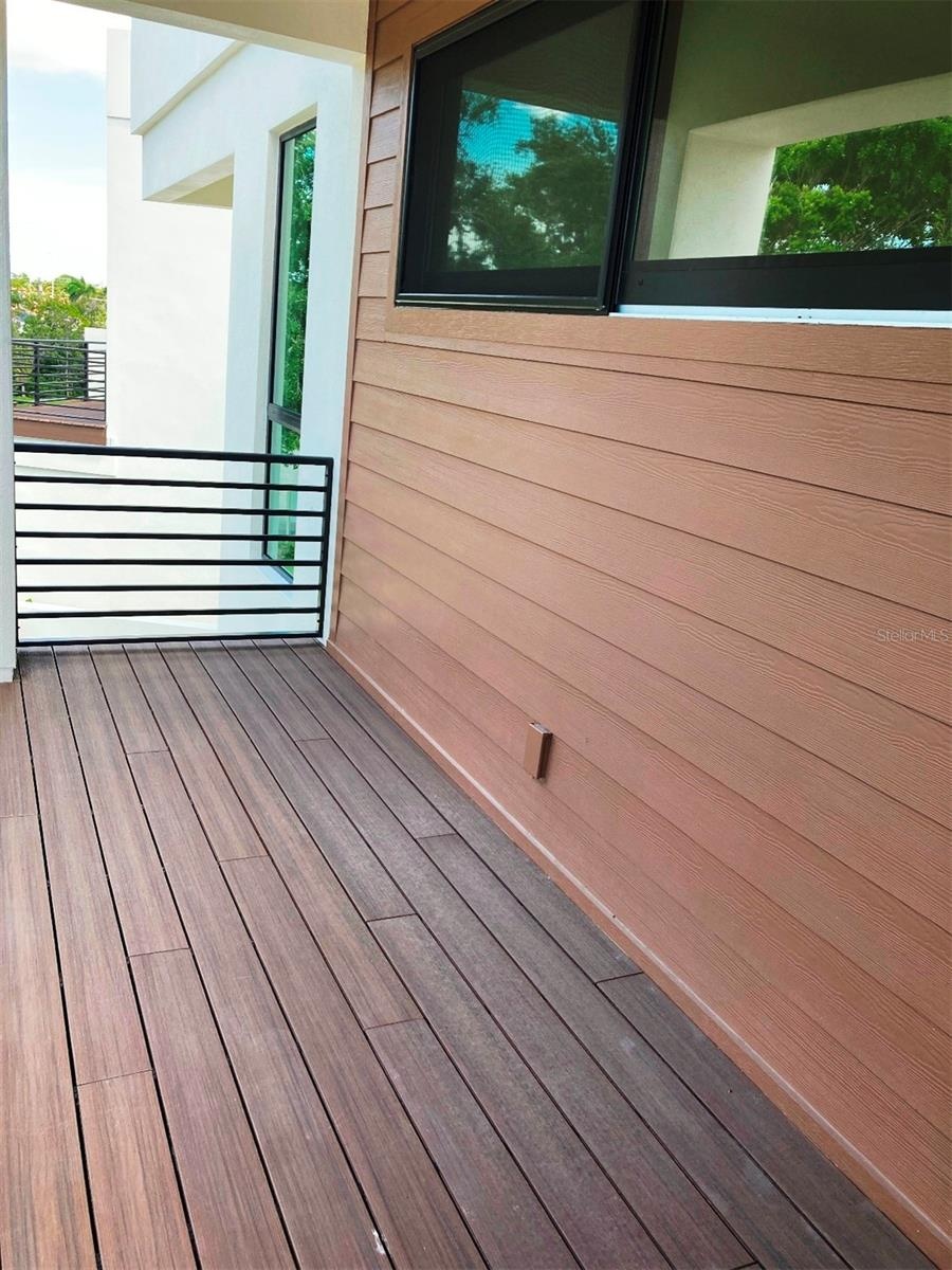 Guest Suite Deck