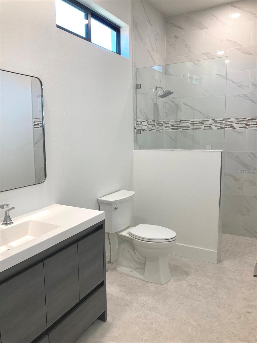 Guest Suite Bath