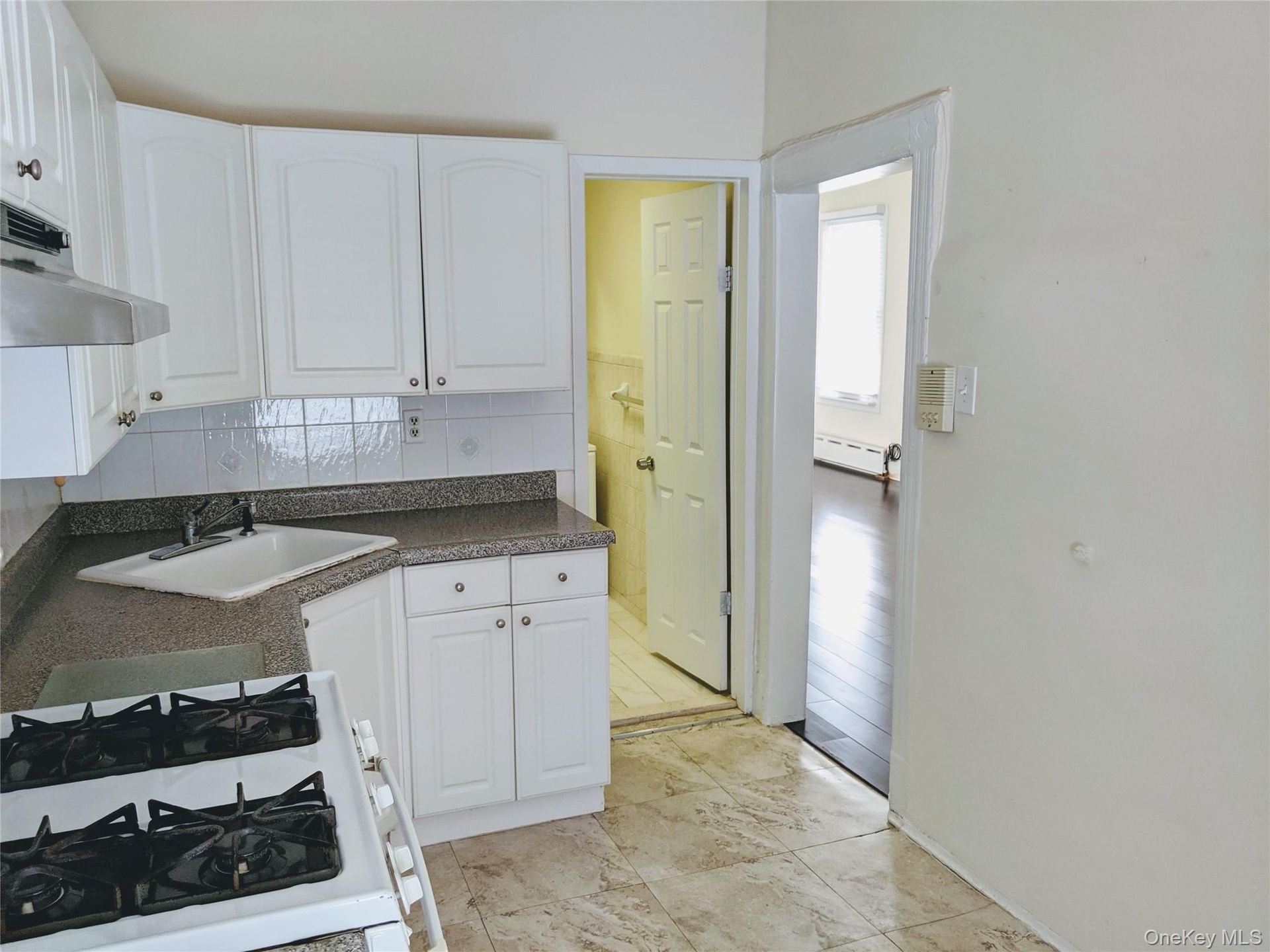 Floor 2 kitchen