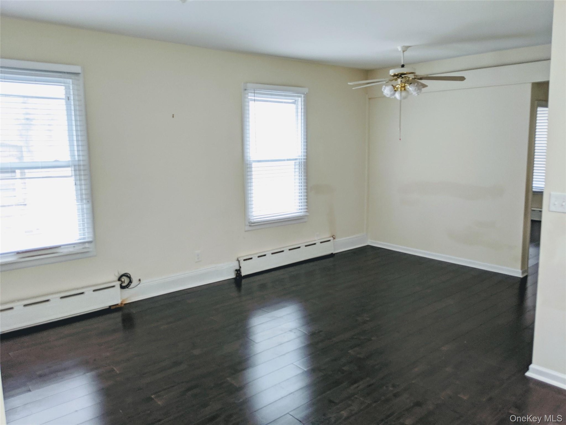 Floor 2 living room