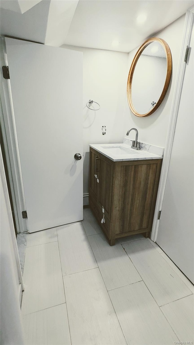 Basement bathroom (renovated 2023)