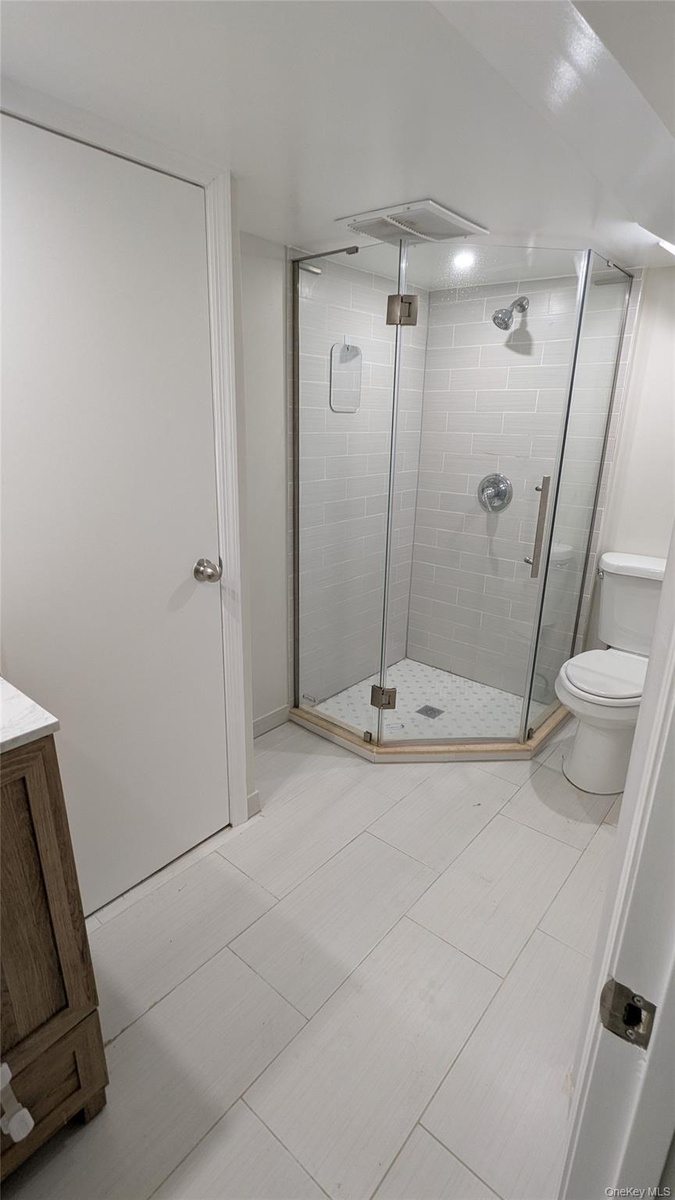 Basement bathroom (renovated 2023)
