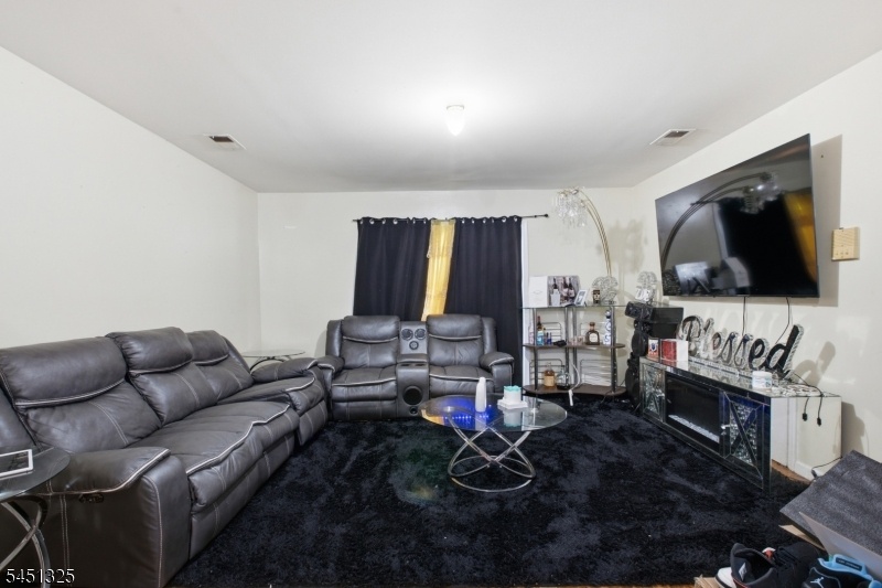 2nd floor living room