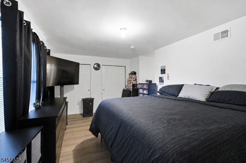 1st floor Primary Bedroom