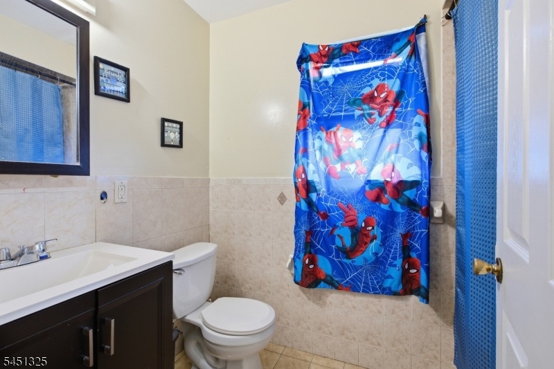 2nd  floor Bathroom