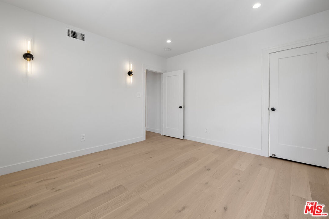 839 Upstairs Bedroom 3