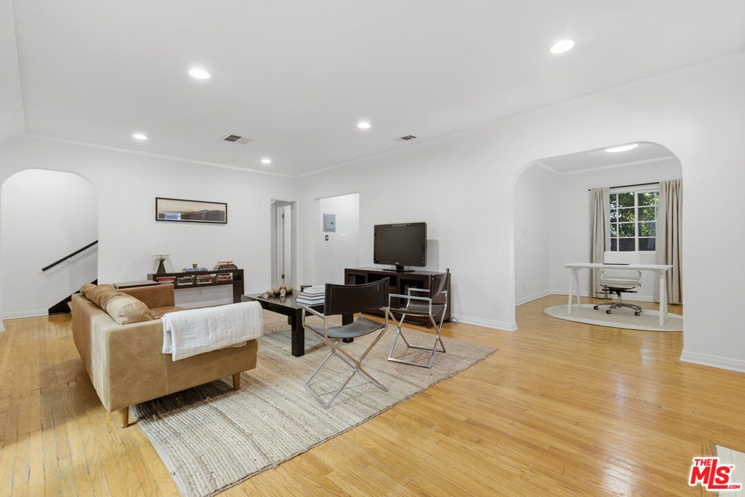 839 1/2 Living Room