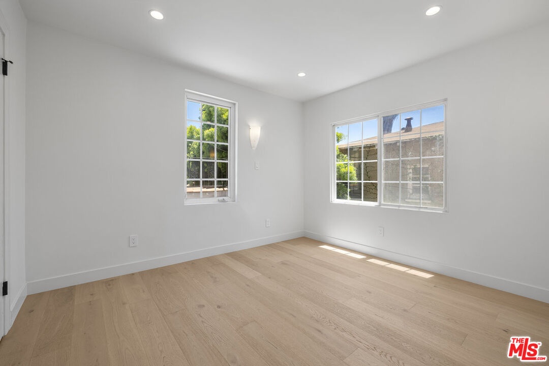 839 Upstairs Bedroom 2
