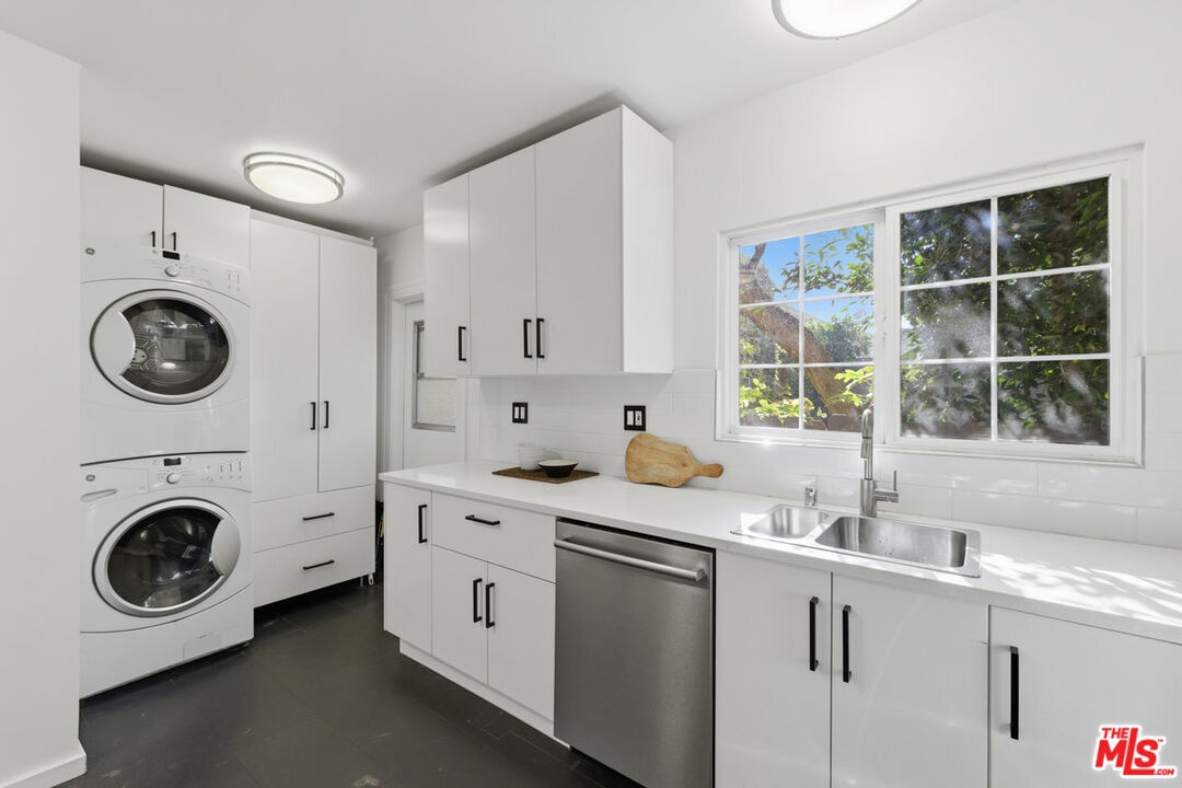 839 1/2 Kitchen