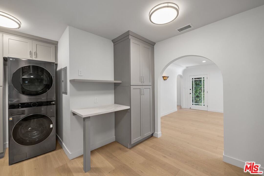 839 Kitchen
