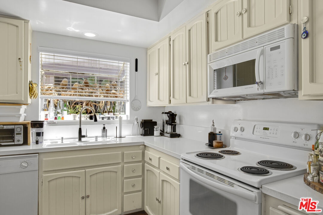 Kitchen 3903