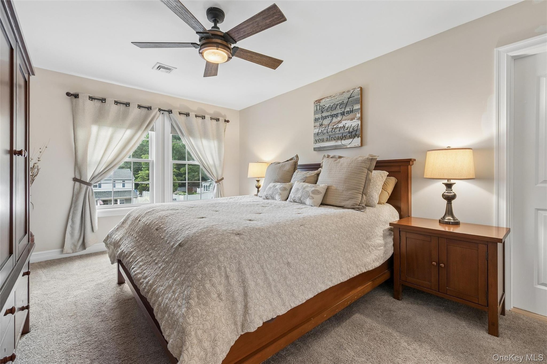 Spacious Primary Suite w/Walk-in Closet
