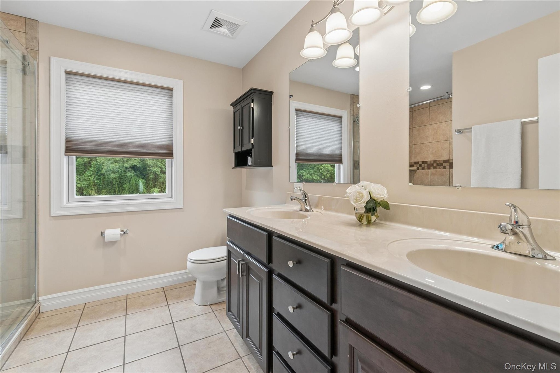 Primary Bath w/Dual Vanity and Beautifully Tiled Step-in Shower