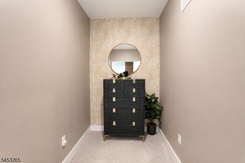 Primary Dressing Area