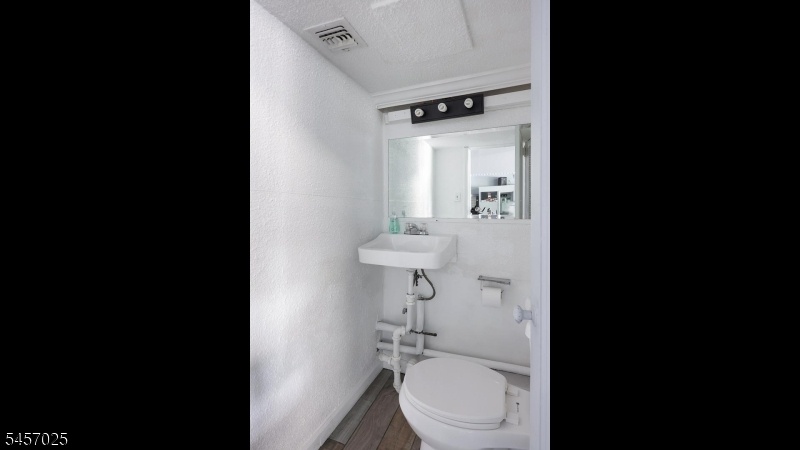Gym Powder Room