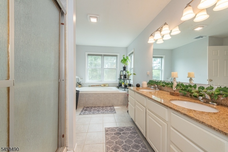 Primary en suite