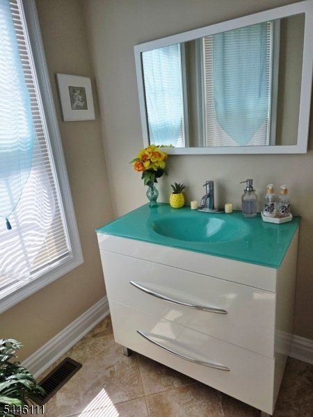 Powder room