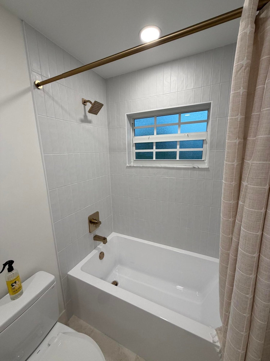 combo tub and shower