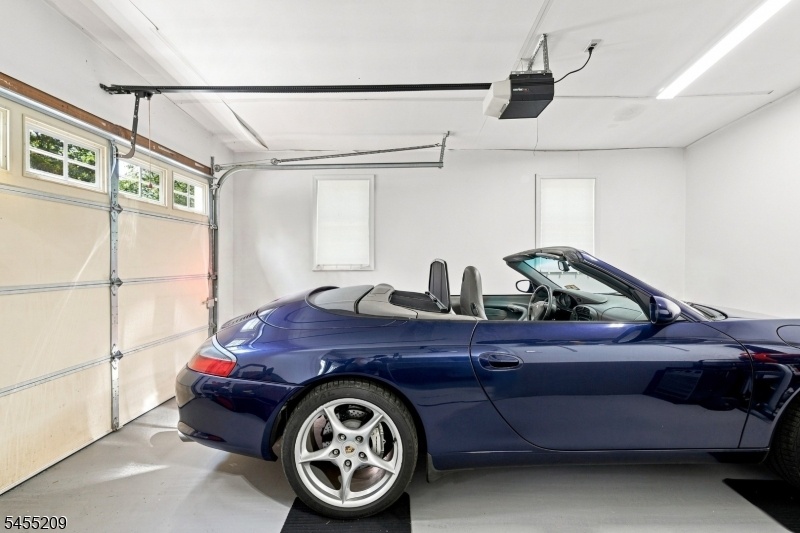 3 Car Garage