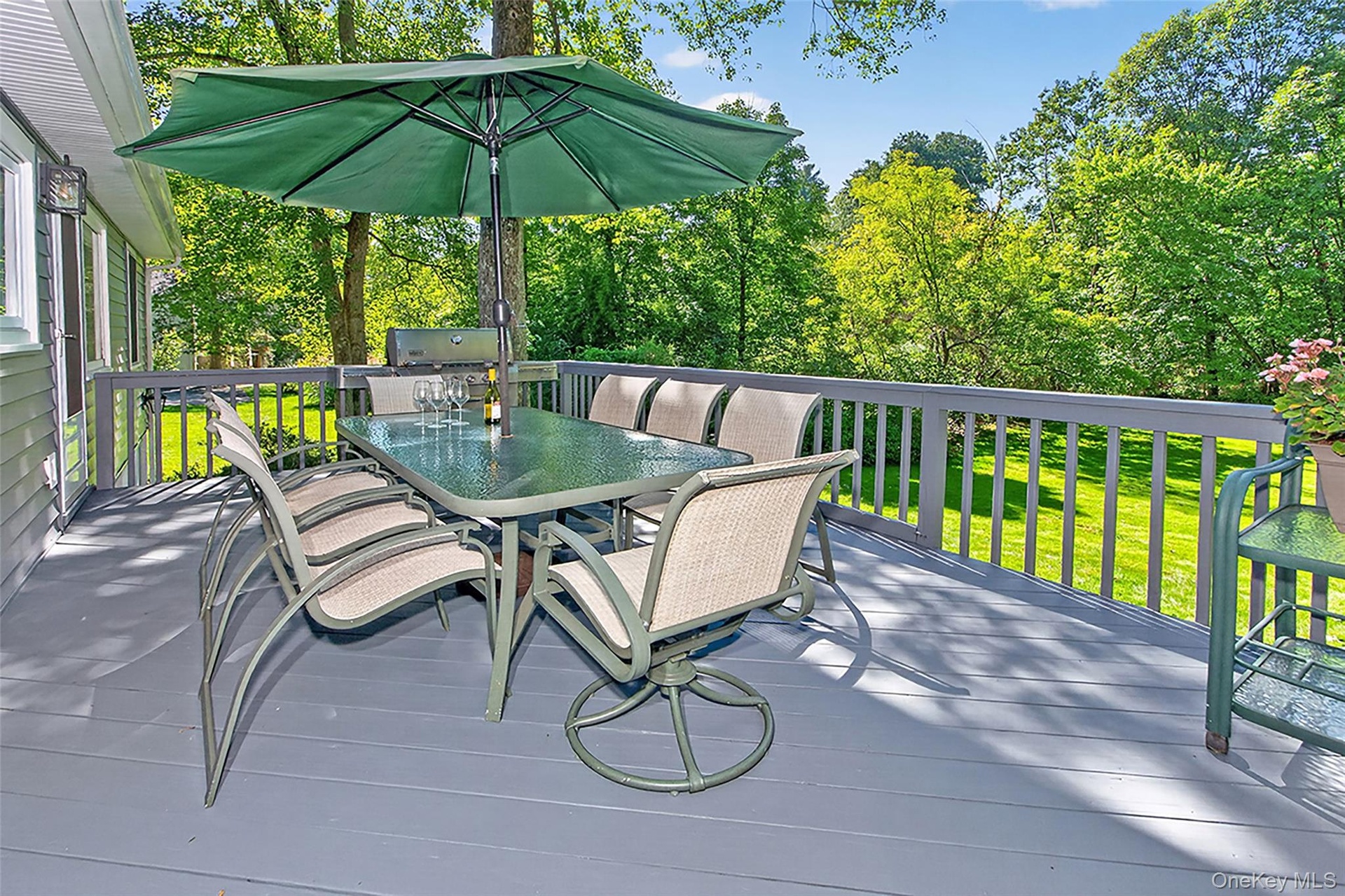 Spacious Deck Off Kitchen
