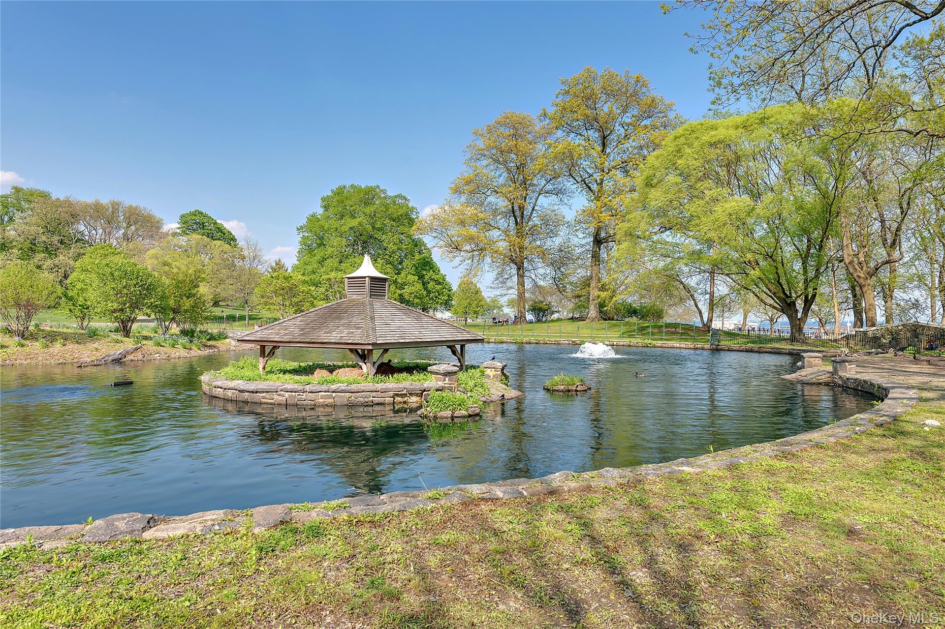 Rye Town Park - One Block Away!